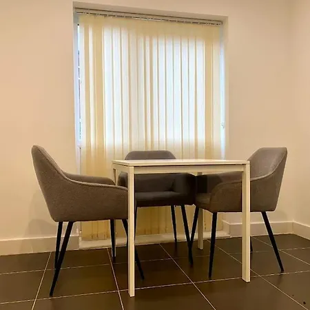 Uniquejoe Properties - 3 Bedroom-2